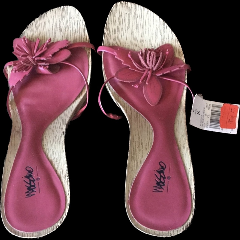 NWT Mossimo leather sandals, fuchsia. - Picture 3 of 5
